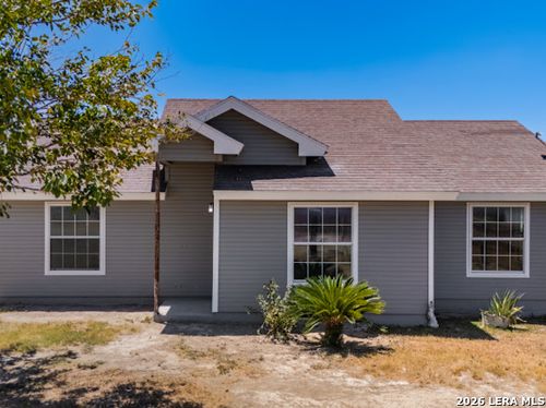 65 School Cir, Eagle Pass, TX, 78852-2016 | Card Image