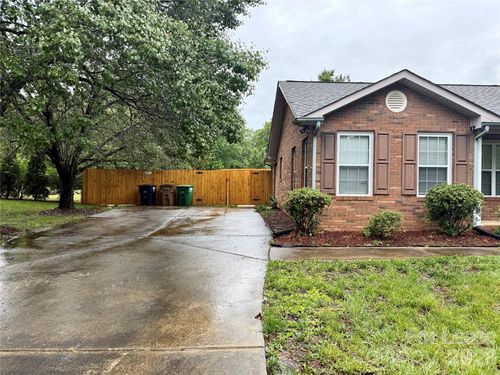 2809 Faircroft Way, Monroe, NC, 28110-8837 | Card Image