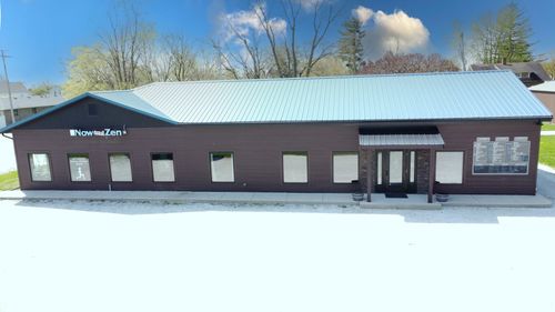201 Main St, Crescent City, IL, 60928-8078 | Card Image