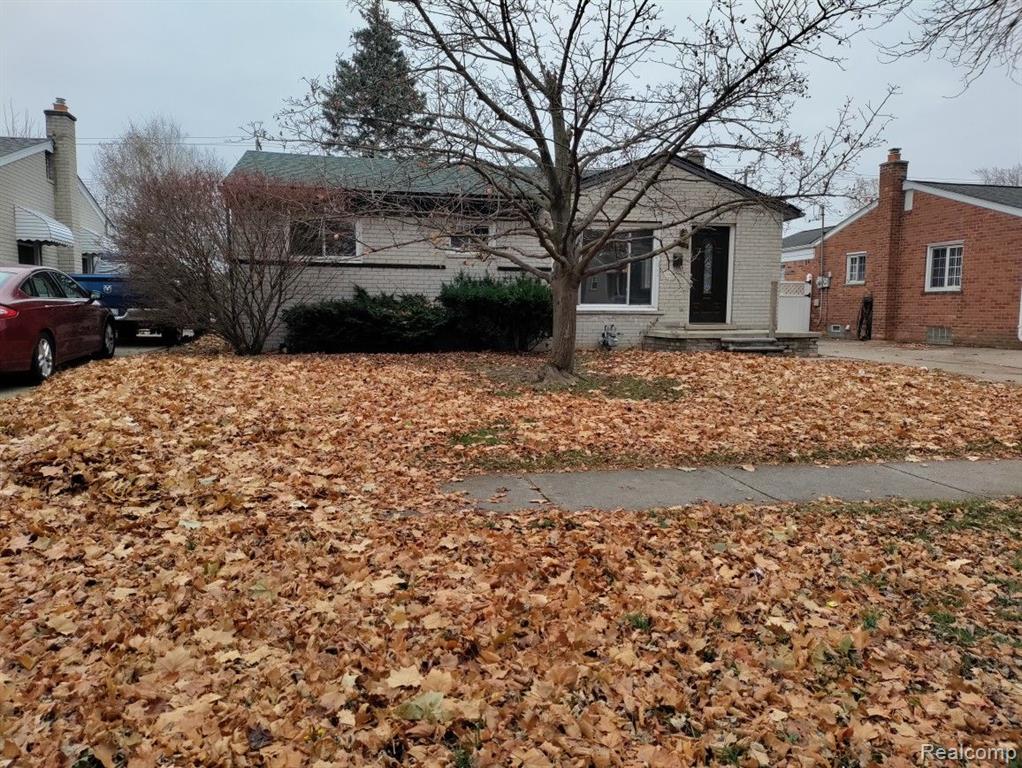 Margaret St, Taylor, MI 48180