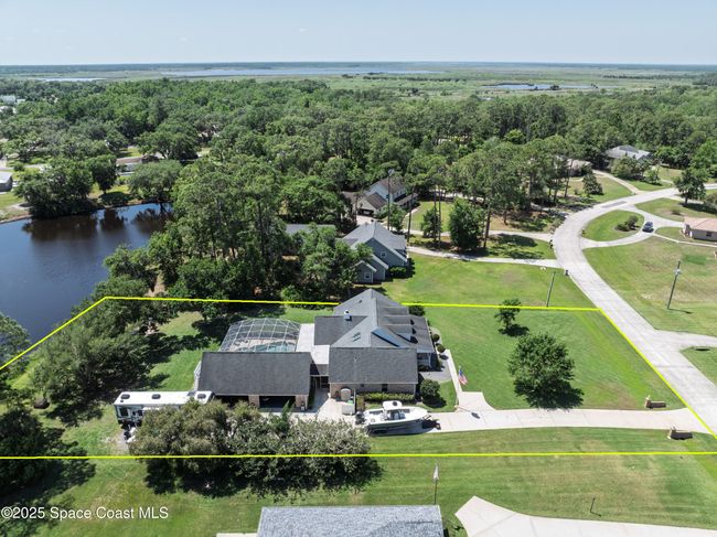 5670 Bob White Trl, House other with 5 bedrooms, 4 bathrooms and null parking in Mims FL | Image 4