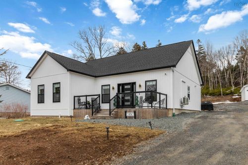 30 Cove Rd, Mount Uniacke, NS, B0N1Z0 | Card Image