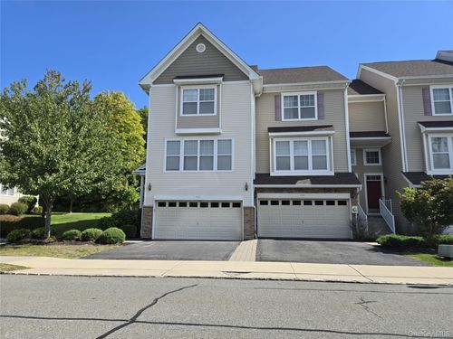 804 Hawthorn Way, New Windsor, NY, 12553 | Card Image