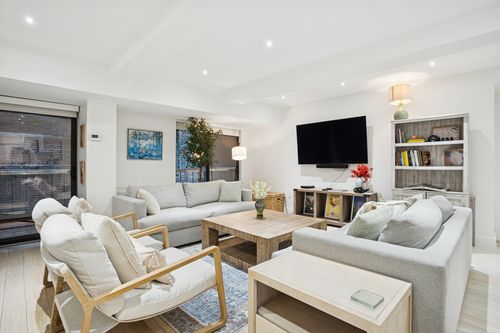 2pr-254 Park Ave S, New York, NY, 10010-7205 | Card Image