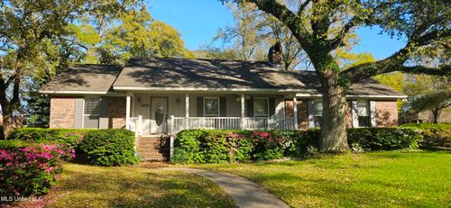 7743 Manini Way, Diamondhead, MS, 39525-3673 | Card Image