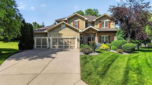 15933 Ballentine St, Overland Park, KS, 66221-6071 | Card Image