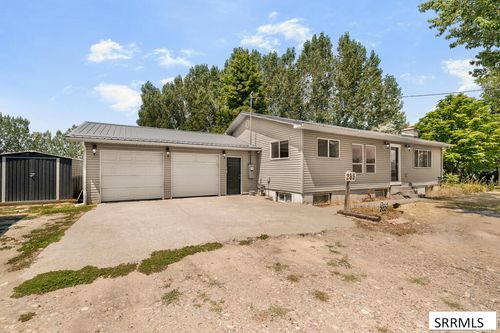 285 N 4100 E, Rigby, ID, 83442-5761 | Card Image