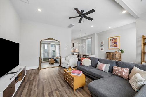 c-848 Fisher St, Houston, TX, 77018-5370 | Card Image