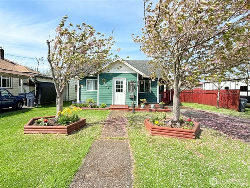 2006 W 2nd St, Aberdeen, WA, 98520-5507 | Card Image