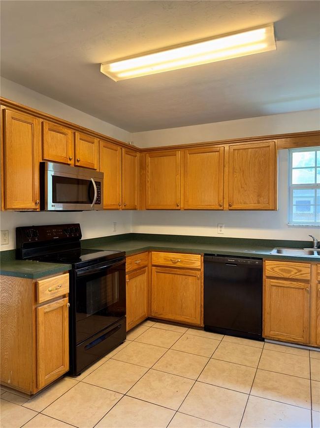 Kitchen | Image 16
