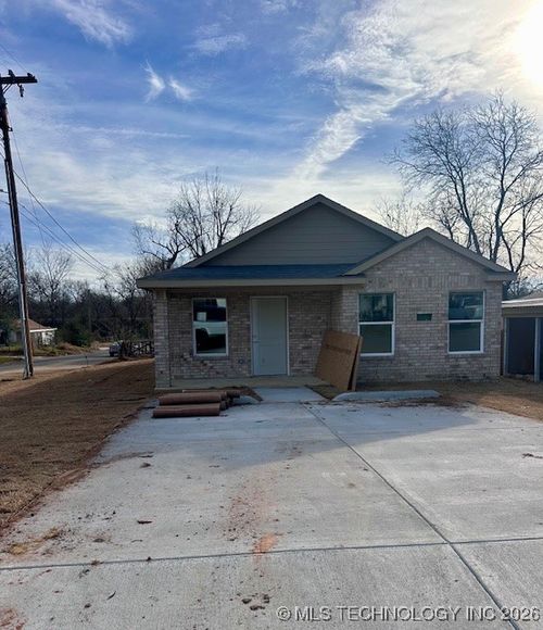 702 S 2nd Ave, Durant, OK, 74701-6902 | Card Image