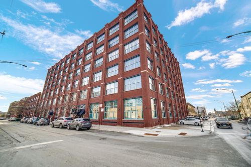 2c-312 N May St, Chicago, IL, 60607-1235 | Card Image