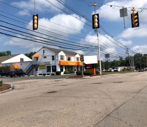 805 S Washington St, North Attleboro, MA, 02760-3615 | Card Image