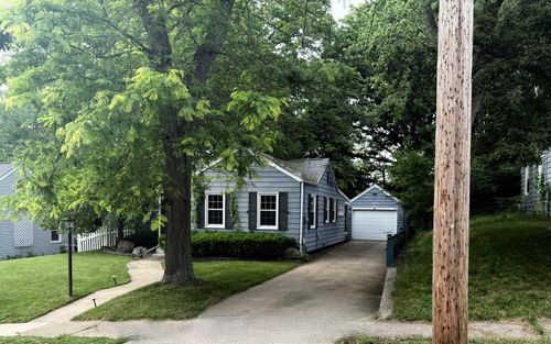 269 E Oak Grove Ave, Parchment, MI, 49004-1305 | Card Image