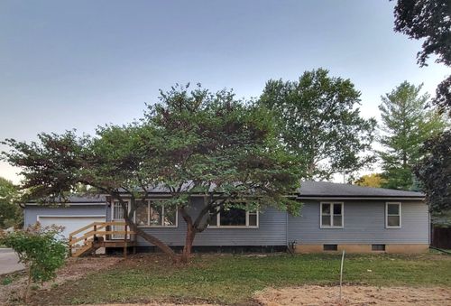 204 Williams St, Henry, IL, 61537-1159 | Card Image