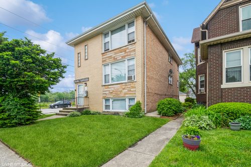 32 E 137th St, Riverdale, IL, 60827-1739 | Card Image