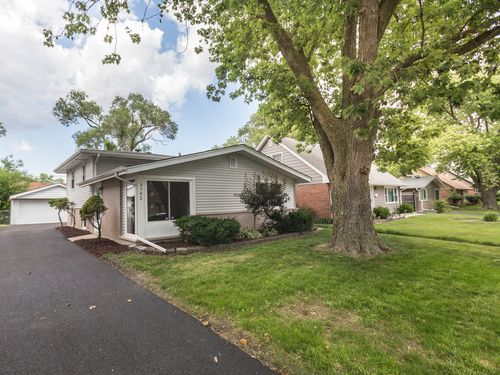 3742 168th St, Country Club Hills, IL, 60478-2124 | Card Image
