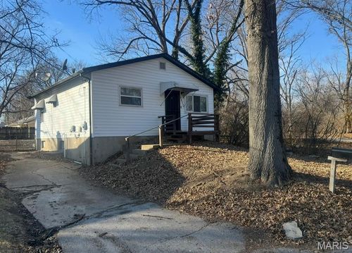 9611 Winkler Drive, St Louis, MO, 63136 | Card Image