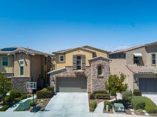 3022 Villeta Ave, Carlsbad, CA, 92010-5589 | Card Image
