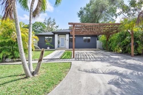 266 Ne 117th St, Miami, FL, 33161-6102 | Card Image