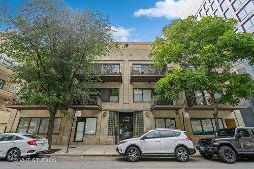 401-14 N Sangamon St, Chicago, IL, 60607-2658 | Card Image