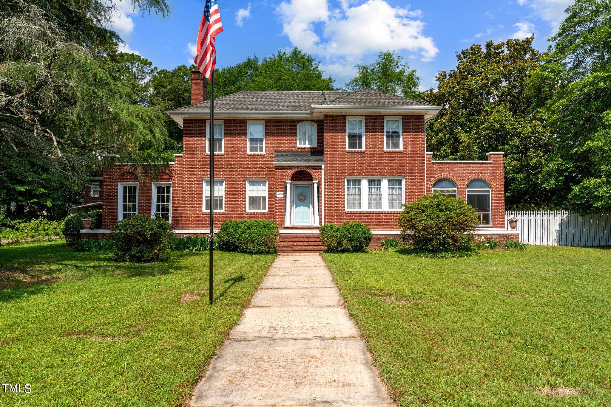 9th St, Lillington, NC 27546