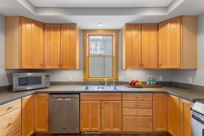Vivid Spaces_1096 14th Ave SE_12.JPG | Image 9