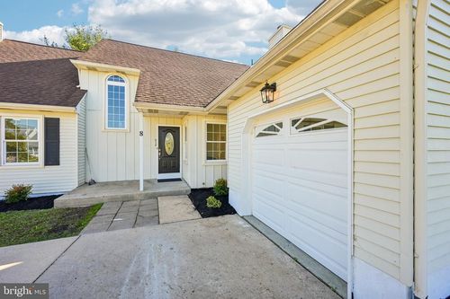 8 Winterset Ln, Marlton, NJ, 08053-3818 | Card Image
