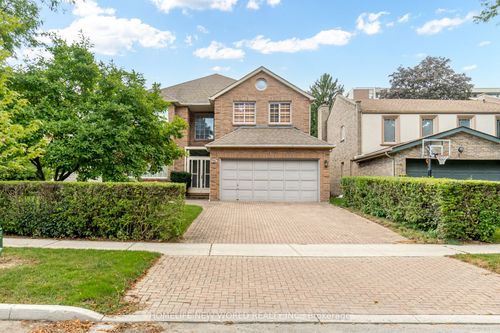 4 Tarbert Rd, North York, ON, M2M2Y2 | Card Image