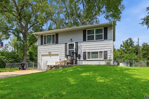 4200 Sw 33rd Ter, Topeka, KS, 66614-3608 | Card Image