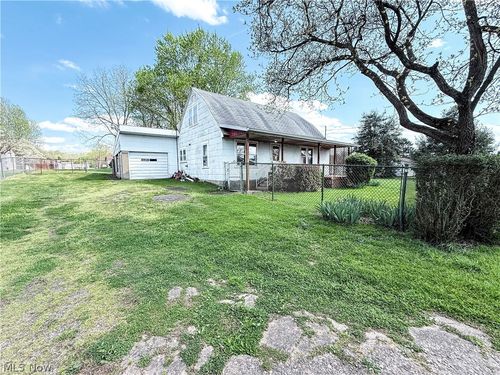 2504 12th Ave, Vienna, WV, 26105-2310 | Card Image