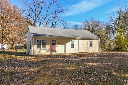 13607 Botts Road, Grandview, MO, 64030 | Card Image