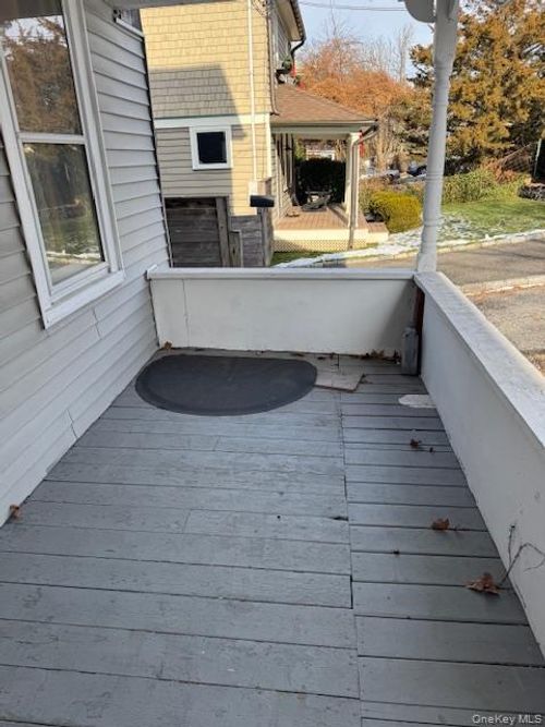 223 Park Ave, Huntington, NY, 11743-2780 | Card Image