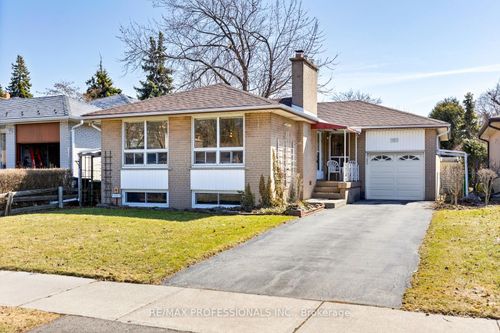 59 Wareside Rd, Etobicoke, ON, M9C3B5 | Card Image