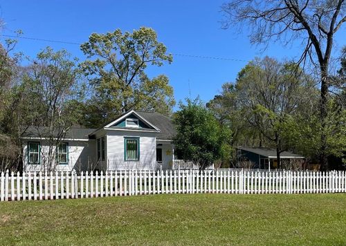 19018 Veterans Rd, Magnolia, TX, 77355-2676 | Card Image