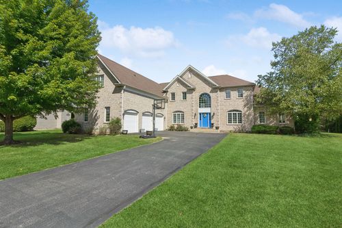 391 Lake Run Ln, North Aurora, IL, 60542-6101 | Card Image