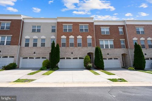 22672 Flowing Spring Sq, BRAMBLETON, VA, 20148-4891 | Card Image