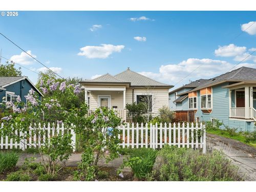 1831 Se Insley St, Portland, OR, 97202 | Card Image