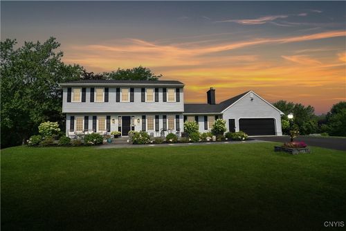 4872 Firethorn Cir, Manlius, NY, 13104-9460 | Card Image