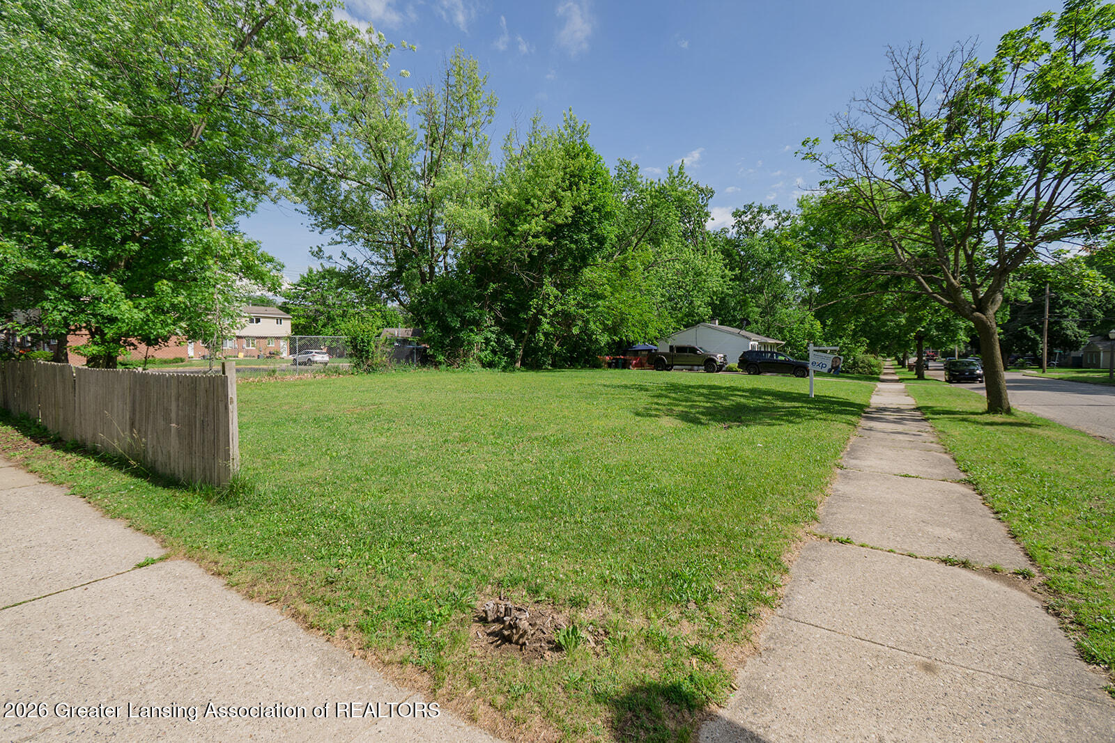 Land in Lansing 4