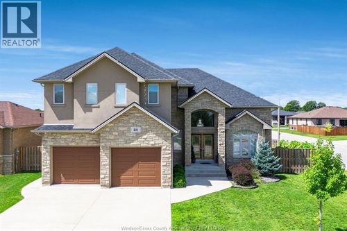 {{alt}} | Card Image