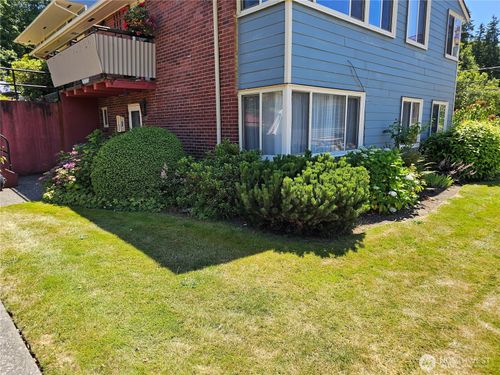 apt-109-901 N Forest St, Bellingham, WA, 98225-5544 | Card Image
