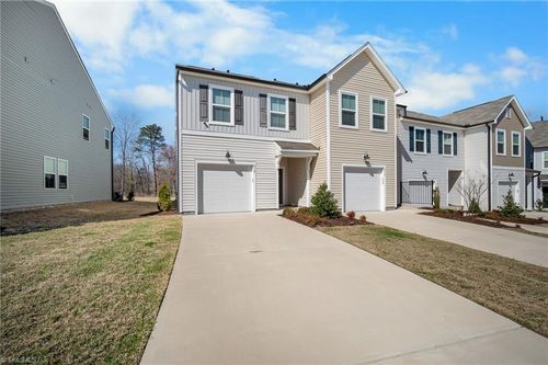 818 Falls Grove Trl, High Point, NC, 27265-9736 | Card Image