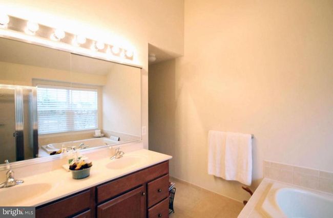 43154 Baltusrol Ter, Townhouse with 3 bedrooms, 3 bathrooms and null parking in ASHBURN VA | Image 16