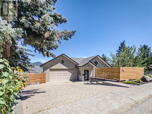 216 Monmouth Dr, Kamloops, BC, V2E1M1 | Card Image