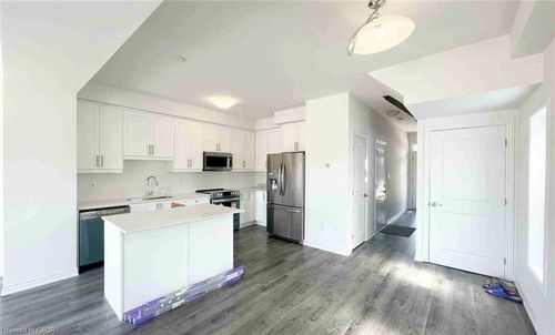 {{alt}} | Card Image