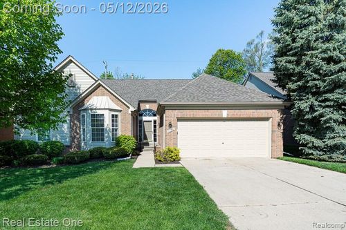 1110 Churchill Cir, Rochester, MI, 48307-6056 | Card Image
