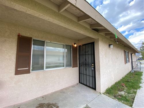 354 E 1st St, San Jacinto, CA, 92583 | Card Image