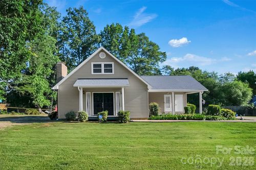 122 Rockman Rd, Grover, NC, 28073-8713 | Card Image