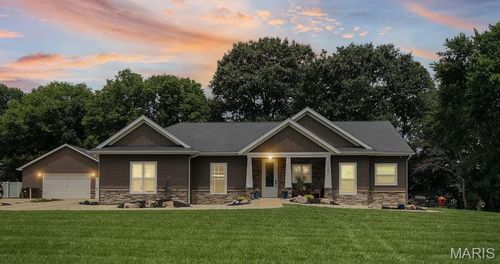 8125 Lost Bridge Rd, Bethalto, IL, 62010-4400 | Card Image